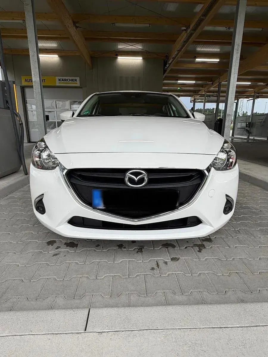 Gebraucht Mazda 2 Kizoku 90 PS (66 kW) 2019 Weiß Kleinwagen