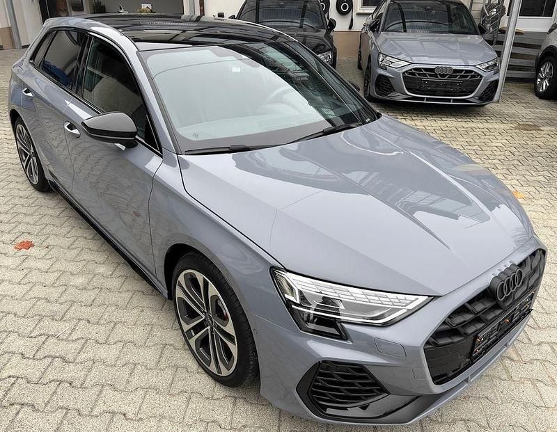Grau Gebraucht 2024 Audi S3 Sport Limousine | 53.907 € - Bild 1/4