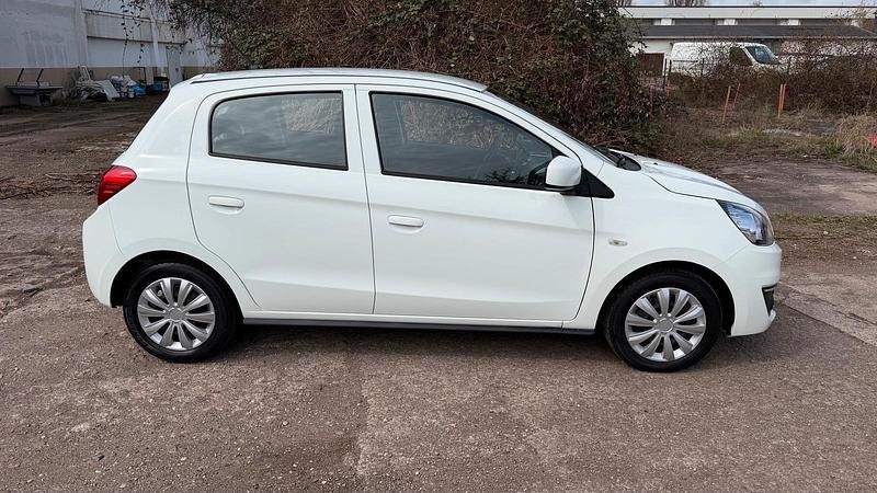 Gebraucht Mitsubishi Space Star 71 PS (52 kW) 2018 Weiß Kleinwagen