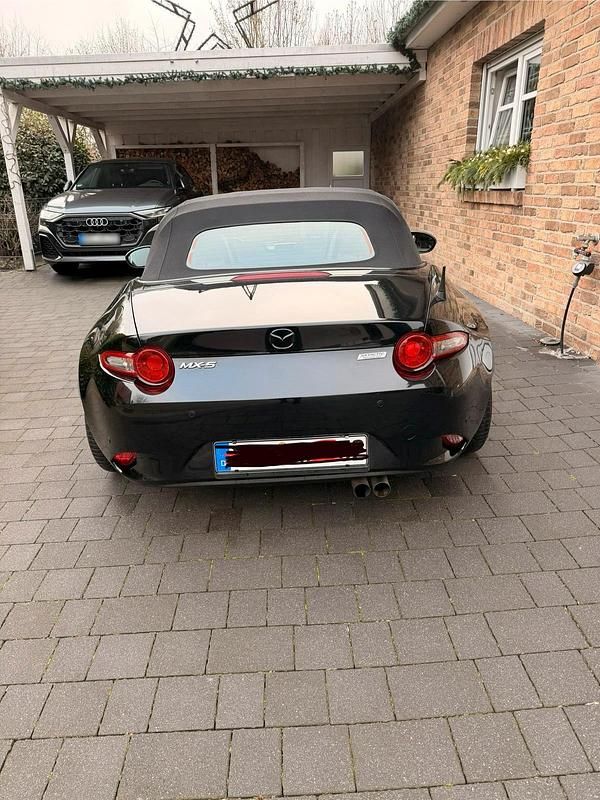 Gebraucht Mazda MX5 Exclusive-Line 160 PS (117 kW) 2018 Schwarz Cabrio