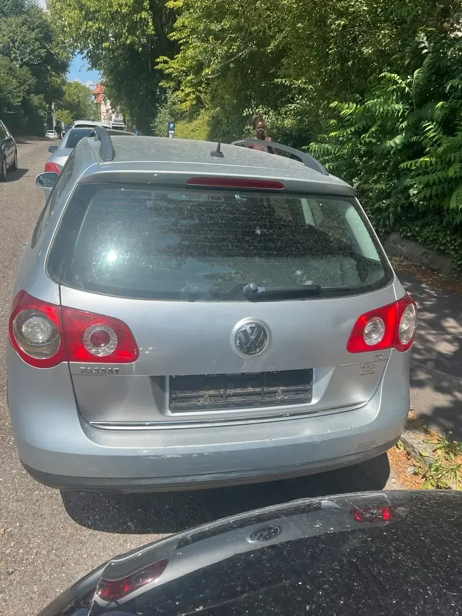 Gebraucht VW Passat 105 PS (77 kW) 2005 Silber Kombi