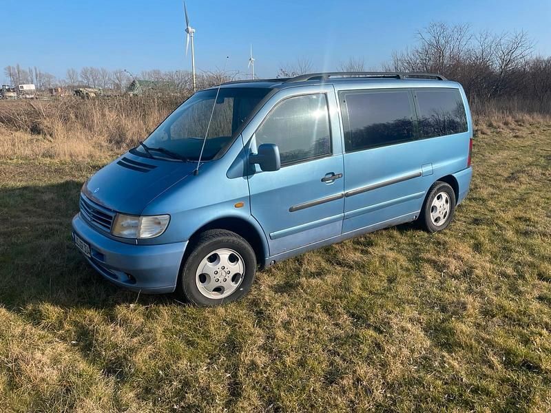 Blau Gebraucht 1998 Mercedes Vito Van / Kleinbus | 3.500 € - Bild 1/4