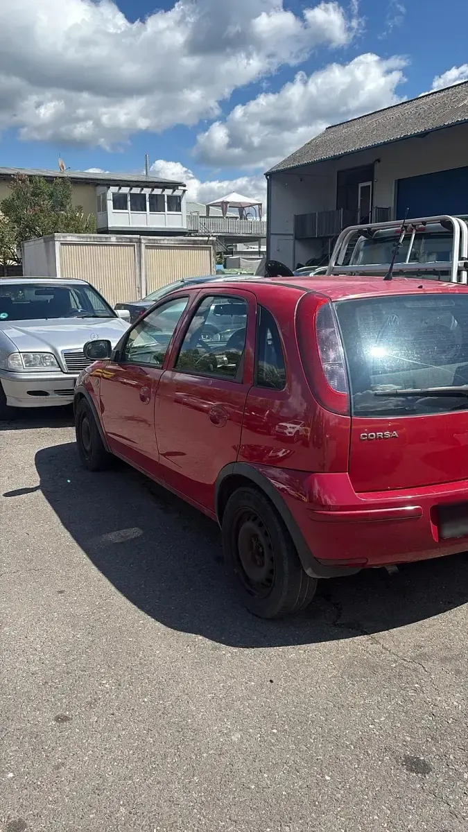 Usata Opel Corsa 60 CV (44 kW) 2004 Rosso Utilitaria