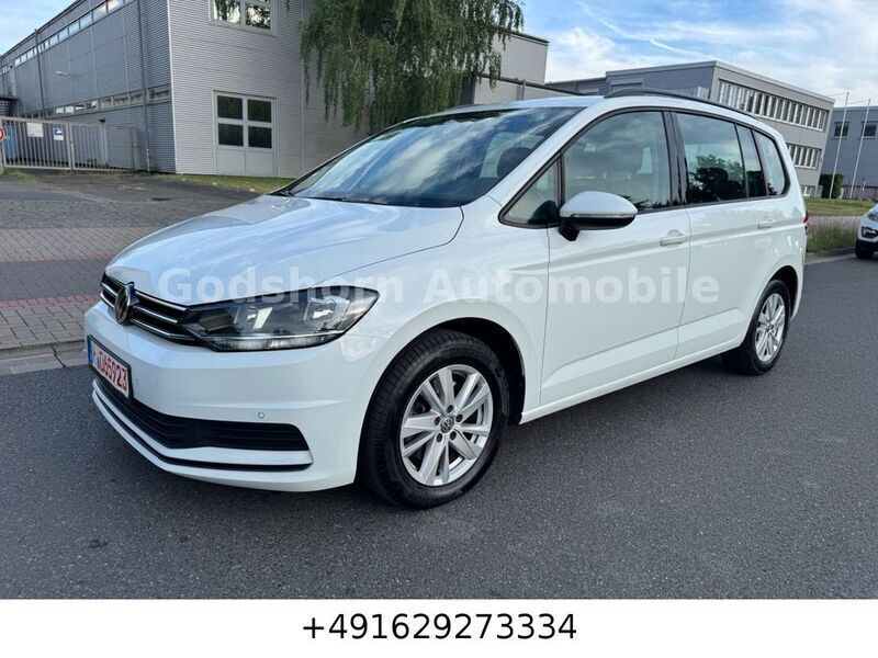 Pure white Gebraucht 2019 VW Touran Comfortline Van / Kleinbus | 13.390 € (Guter Preis) - Bild 1/4