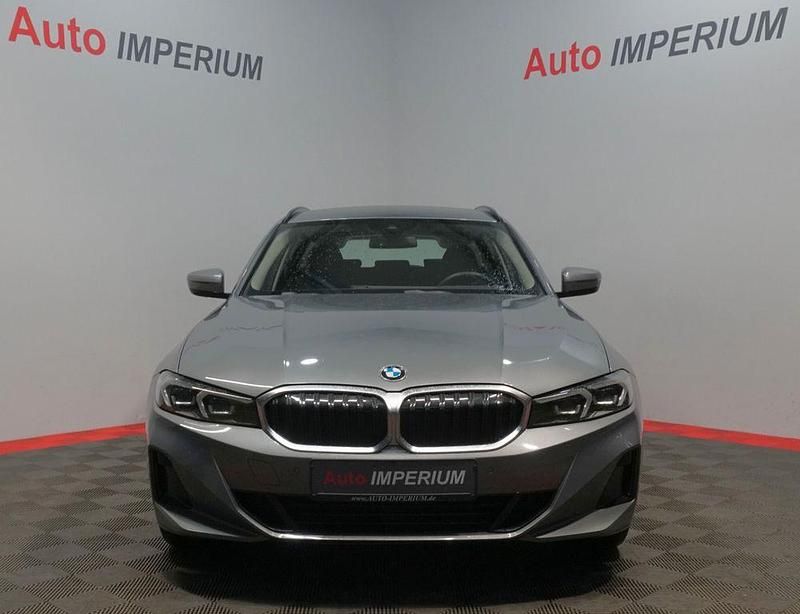 Gebraucht BMW 320 190 PS (139 kW) 2023 Grau Kombi