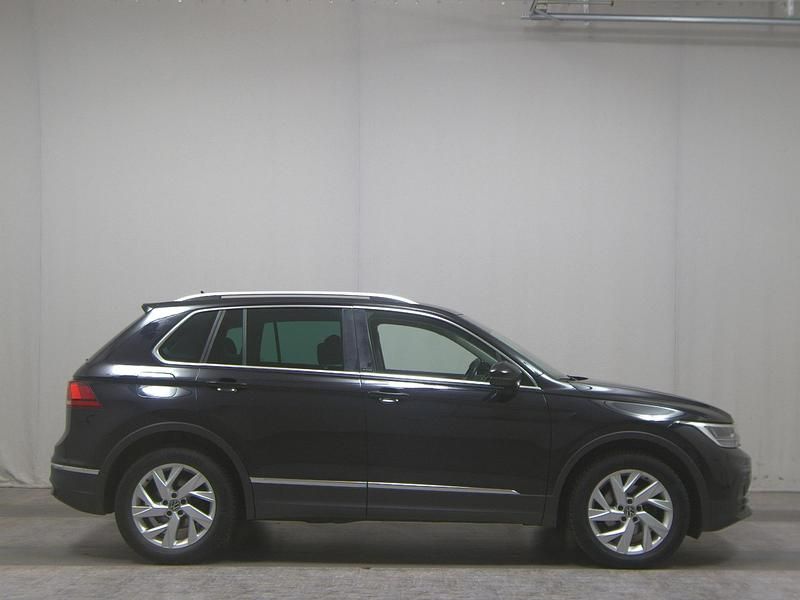 Schwarz Gebraucht 2023 VW Tiguan Move SUV | 22.580 € (Superpreis) - Bild 1/4
