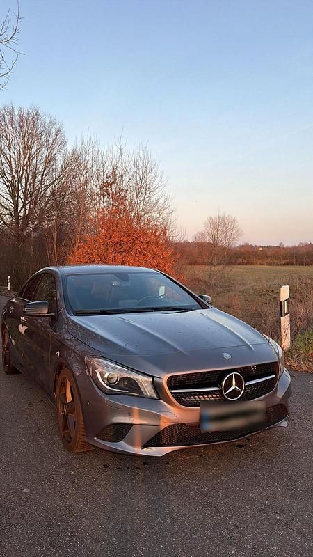 Gebraucht Mercedes CLA200 159 PS (116 kW) 2015 Grau Limousine