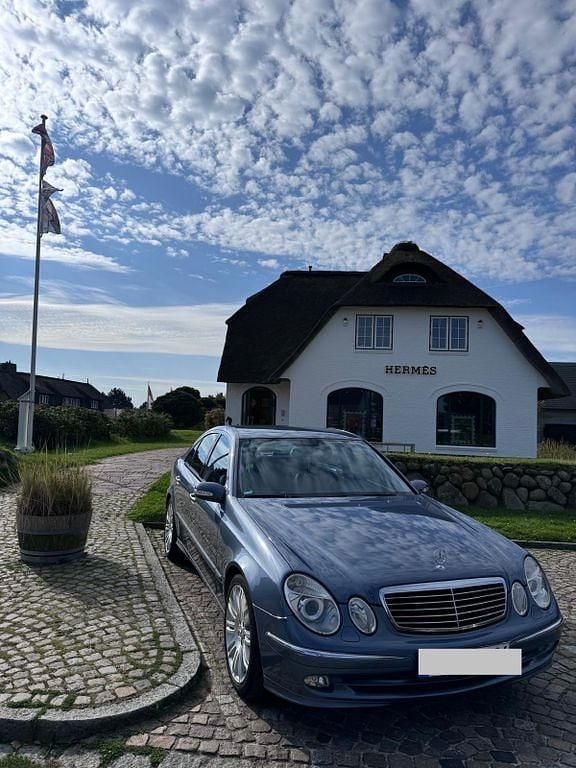 Blau Gebraucht 2005 Mercedes E280 Elegance Limousine | 7.900 € (Etwas zu teuer) - Bild 1/4