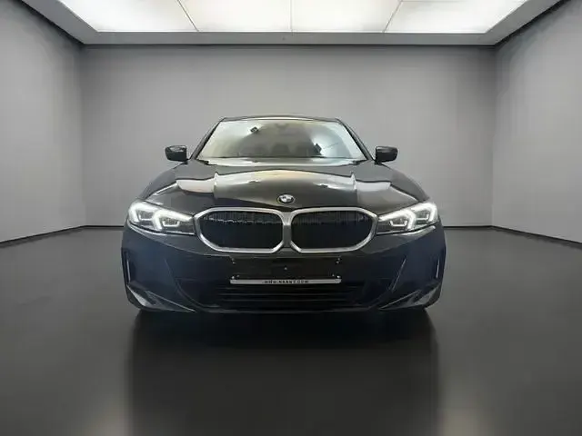 Gebraucht BMW 320 Shadowline 190 PS (139 kW) 2023 Schwarz Limousine