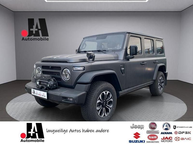 Neu BAW 212 166 PS (122 kW) 2026 Grün SUV