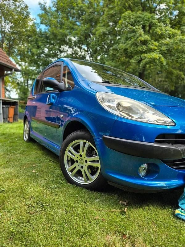 Blau Gebraucht 2007 Peugeot 1007 Kleinwagen | 2.499 € (Guter Preis) - Bild 1/4