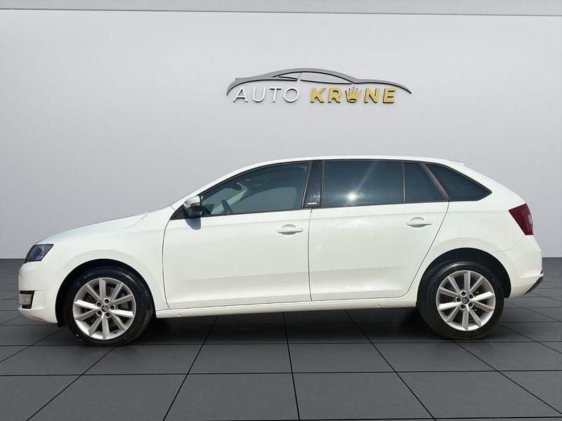 Gebraucht Skoda Rapid Joy 110 PS (80 kW) 2016 Weiß Kleinwagen
