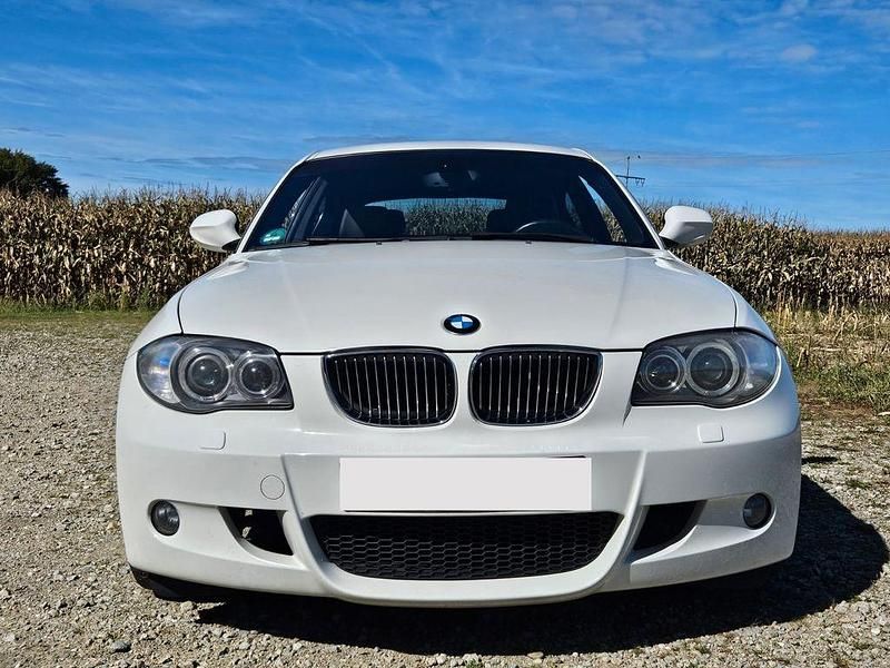 Gebraucht BMW 123 M Sport 204 PS (150 kW) 2010 Weiß Kleinwagen