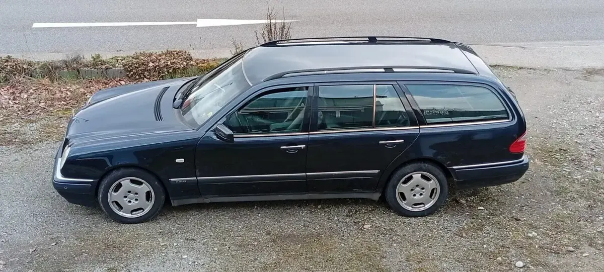 Gebraucht Mercedes E320 224 PS (164 kW) 1999 Kombi