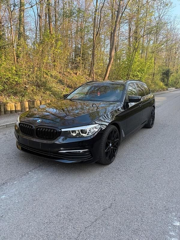 Gebraucht BMW 520 190 PS (139 kW) 2019 Schwarz Kombi