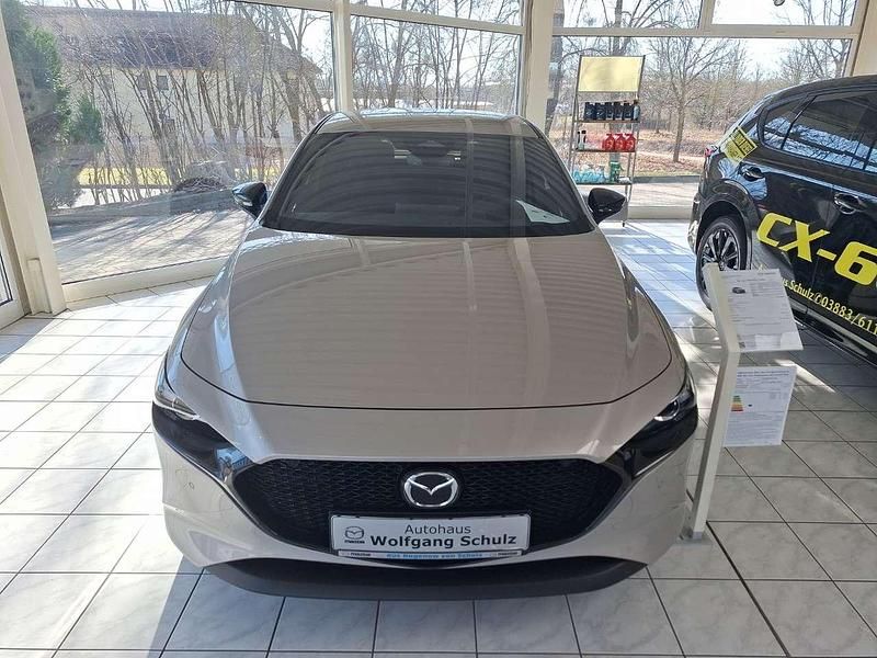 Neu Mazda 3 Homura-Line 140 PS (102 kW) 2026 Platinum quartz m Limousine