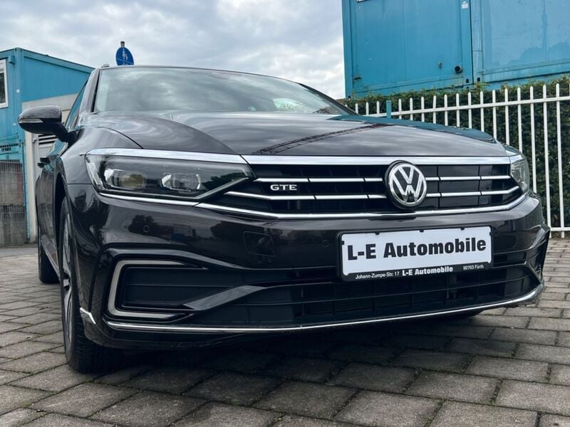 Gebraucht VW Passat GTE 218 PS (160 kW) 2020 Tamarindenbraun metallic Kombi