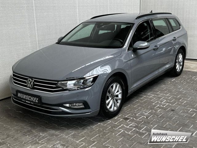 Grau Gebraucht 2023 VW Passat Business Kombi | 26.976 € (Fairer Preis) - Bild 1/4