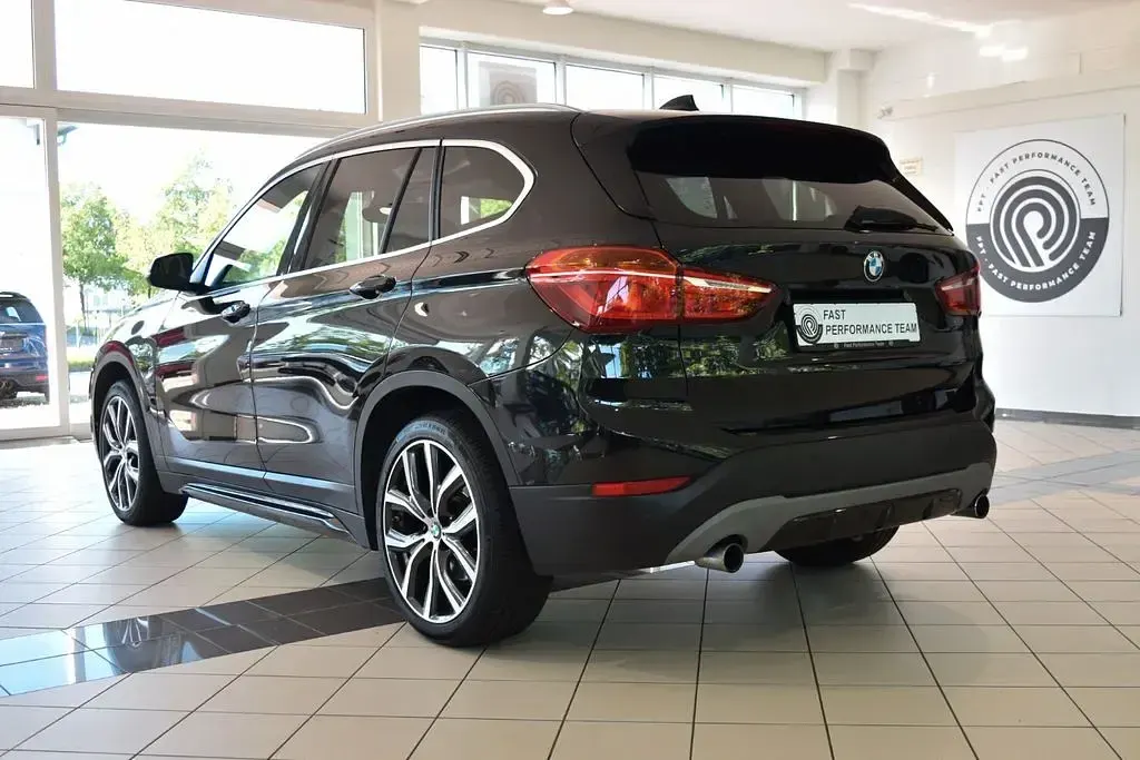 Gebraucht BMW X1 Sport Line 192 PS (141 kW) 2018 Schwarz SUV