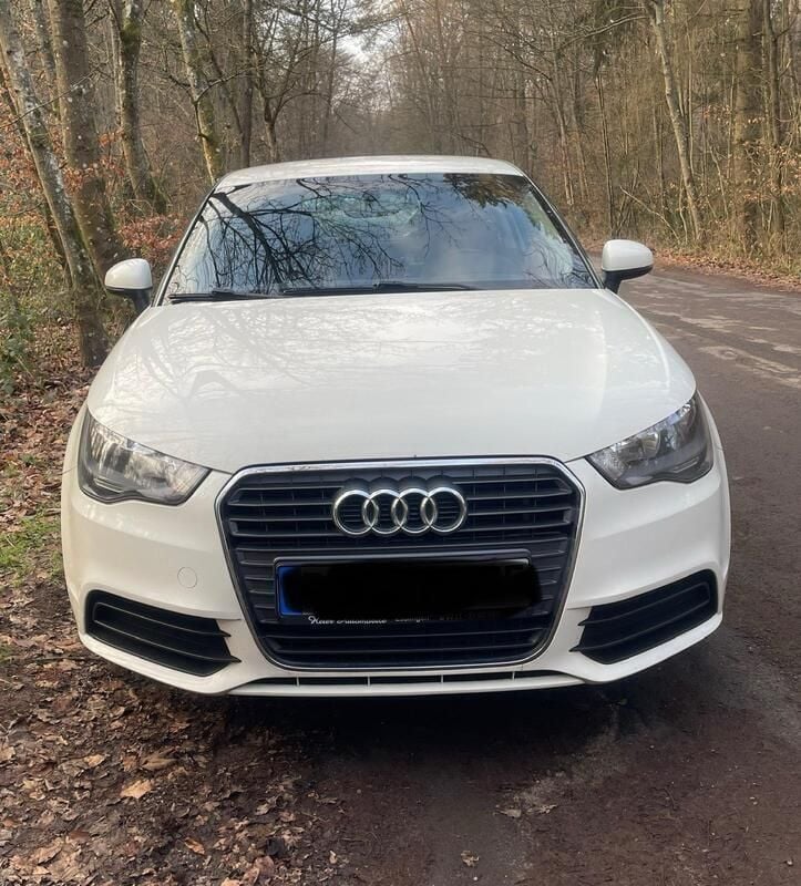 Weiß Gebraucht 2013 Audi A1 Attraction Kleinwagen | 6.150 € (Fairer Preis) - Bild 1/4