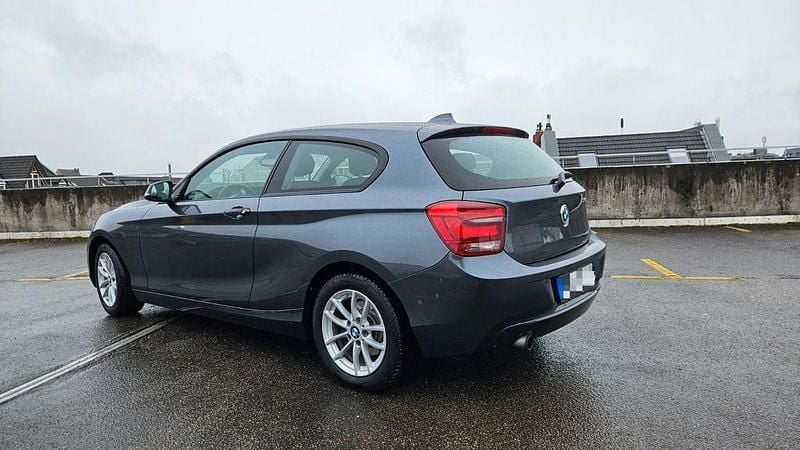 Gebraucht BMW 114 Advantage 102 PS (75 kW) 2014 Grau Kleinwagen