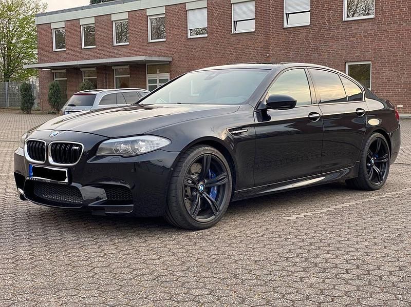 Schwarz Gebraucht 2013 BMW M5 Performance Limousine | 34.000 € (Superpreis) - Bild 1/4