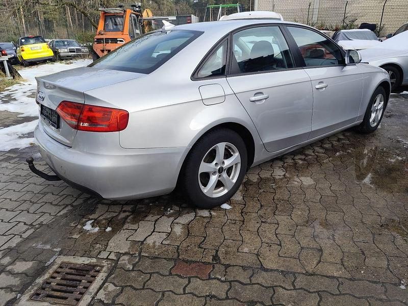 Gebraucht Audi A4 Ambiente 160 PS (117 kW) 2008 Silber Limousine