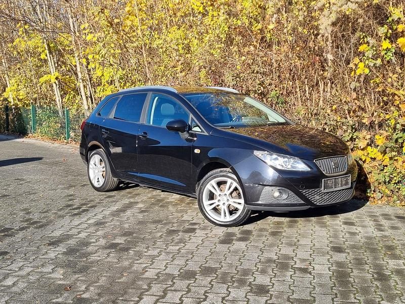 Schwarz Gebraucht 2011 Seat Ibiza Kombi | 3.990 € (Fairer Preis) - Bild 1/4