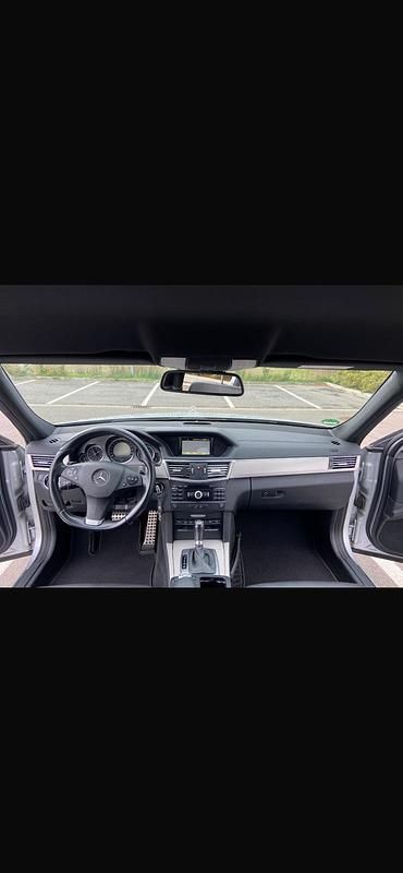 Second-hand Mercedes E250 207 CP (152 kW) 2010 Gri Break