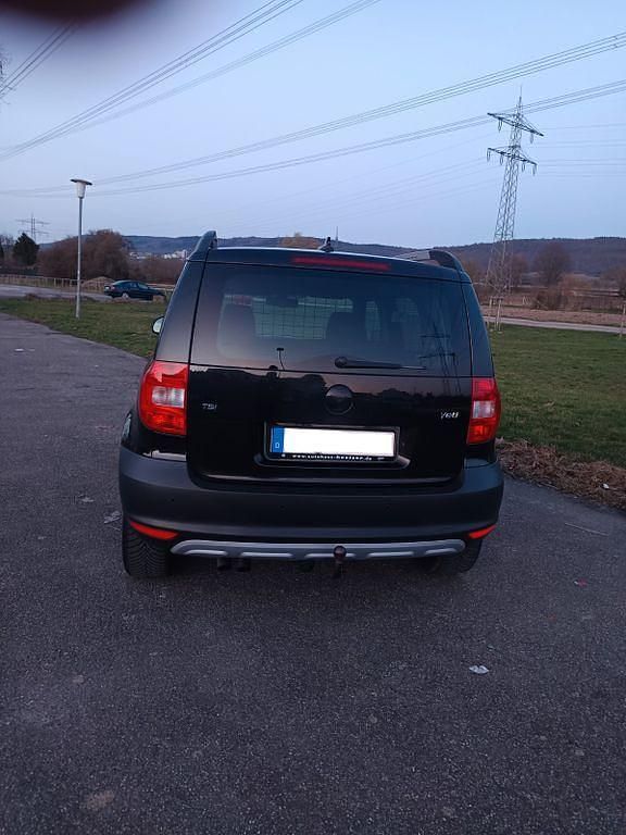 Gebraucht Skoda Yeti Experience 122 PS (89 kW) 2011 Schwarz SUV