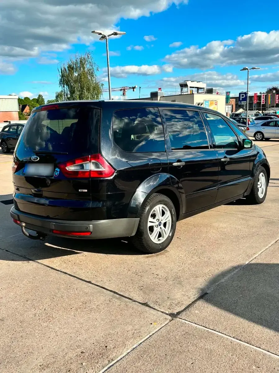 Gebraucht Ford Galaxy 140 PS (102 kW) 2009 Schwarz Van / Kleinbus