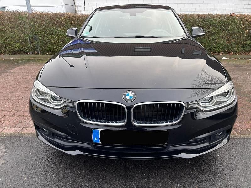 Gebraucht BMW 320 190 PS (139 kW) 2018 Schwarz Kombi