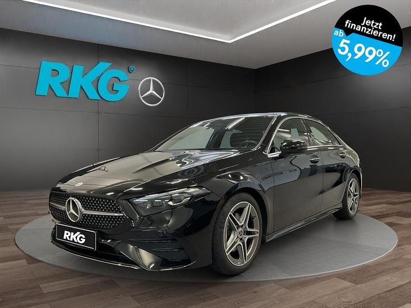Schwarz Gebraucht 2024 Mercedes A200 AMG Limousine | 33.240 € (Fairer Preis) - Bild 1/4