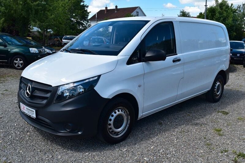 Weiß Gebraucht 2017 Mercedes Vito Van / Kleinbus | 10.390 € (Superpreis) - Bild 1/4