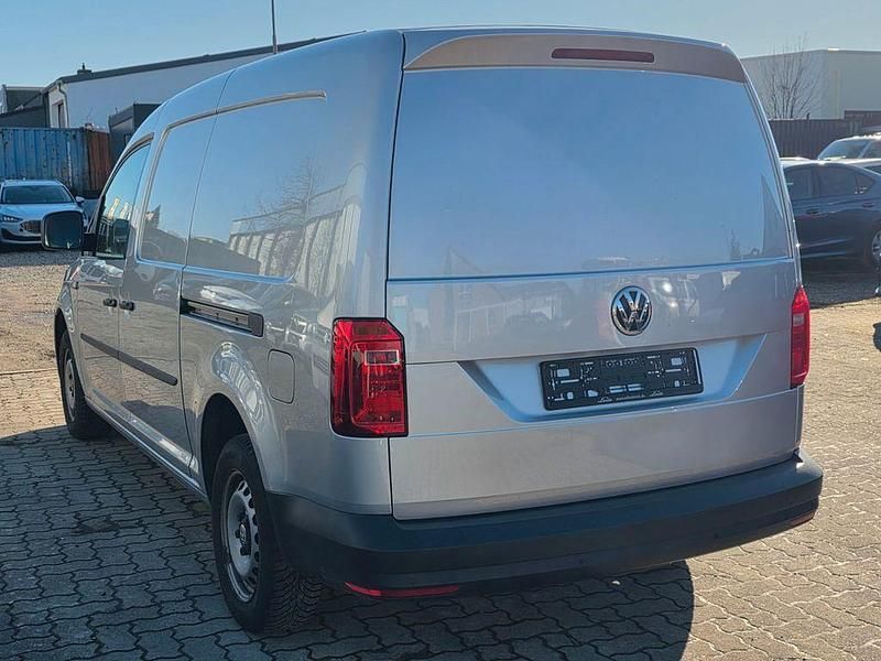 Gebraucht VW Caddy Maxi 102 PS (75 kW) 2016 Silber Van / Kleinbus