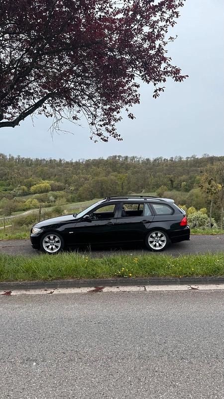 Gebraucht BMW 320 Advantage 150 PS (110 kW) 2007 Schwarz Kombi