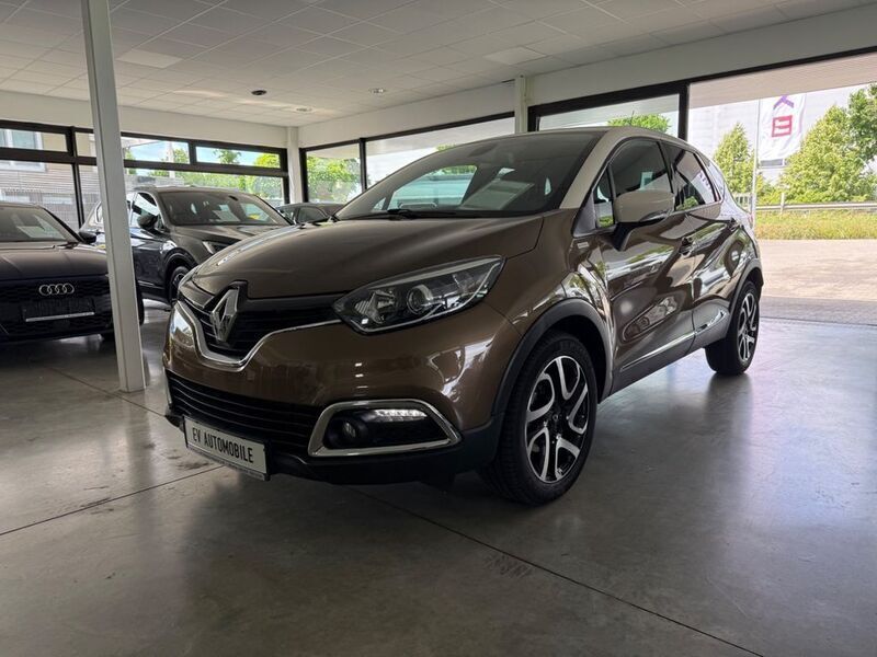 Braun Gebraucht 2016 Renault Captur Elysee SUV | 12.999 € (Fairer Preis) - Bild 1/4