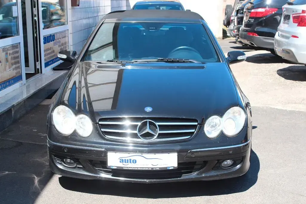 Gebraucht Mercedes CLK280 231 PS (169 kW) 2008 Schwarz Cabrio