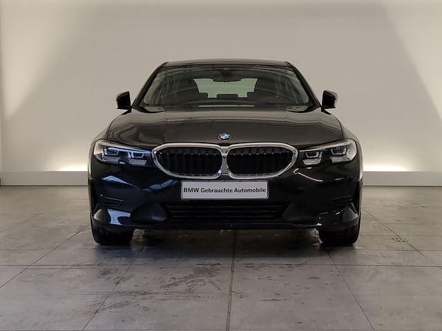 Gebraucht BMW 320 190 PS (139 kW) 2023 Black sapphire metallic Limousine