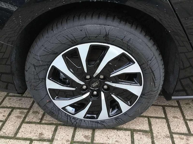 Gebraucht Ford Focus Titanium 125 PS (91 kW) 2025 Agate black Kombi