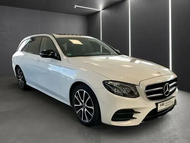 Gebraucht Mercedes E250 AMG line 211 PS (155 kW) 2017 Andere farbe Kombi