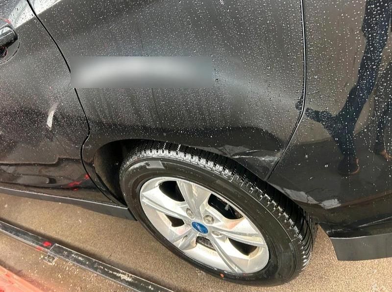 Gebraucht Ford C-MAX Champions Edition 116 PS (85 kW) 2012 Schwarz Van / Kleinbus