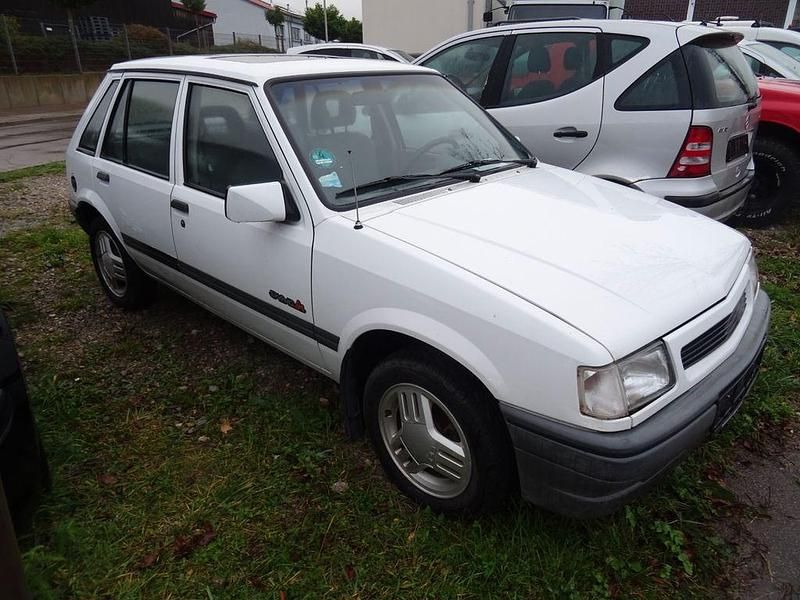 Gebraucht Opel Corsa 60 PS (44 kW) 1992 Weiß Kleinwagen