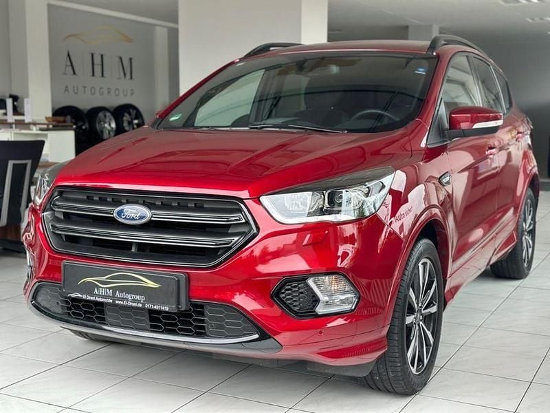 Rot Gebraucht 2019 Ford Kuga ST-Line SUV | 16.480 € (Superpreis) - Bild 1/4