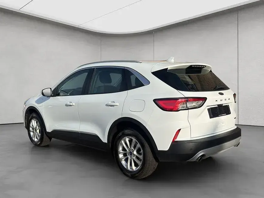Gebraucht Ford Kuga Titanium 224 PS (164 kW) 2022 Weiß SUV
