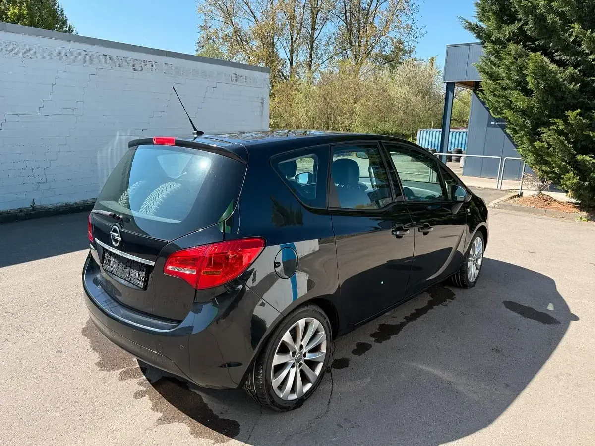 Gebraucht Opel Meriva 120 PS (88 kW) 2013 Schwarz Van / Kleinbus