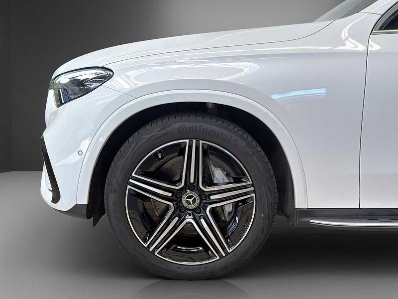 Gebraucht Mercedes GLC300 AMG 258 PS (189 kW) 2024 Manufaktur lack manufaktur opalithweiß b SUV