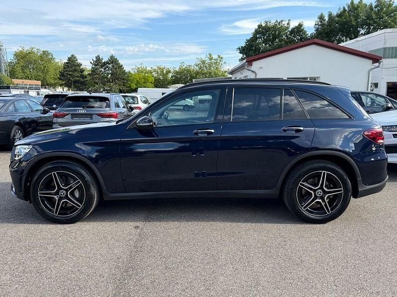 Gebraucht Mercedes GLC220 AMG line 194 PS (142 kW) 2022 Blau SUV