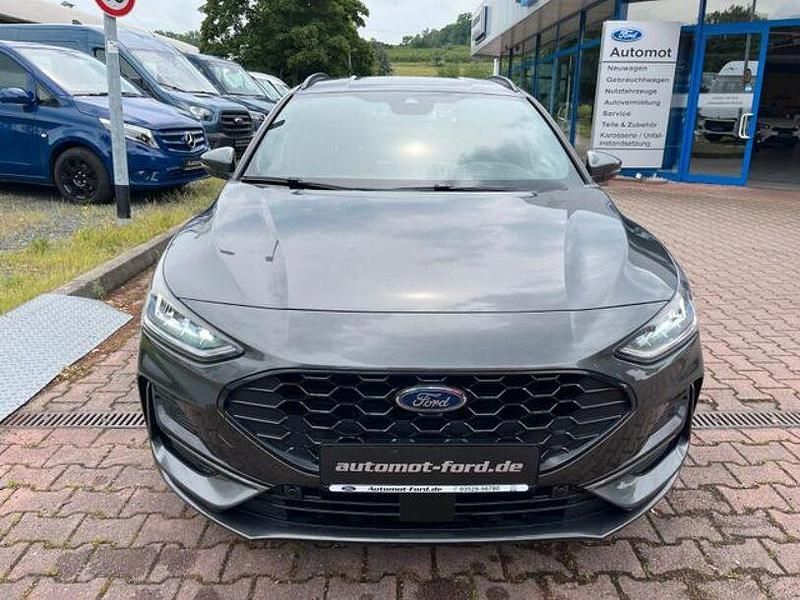 Gebraucht Ford Focus ST-Line X 125 PS (91 kW) 2024 Grau Limousine