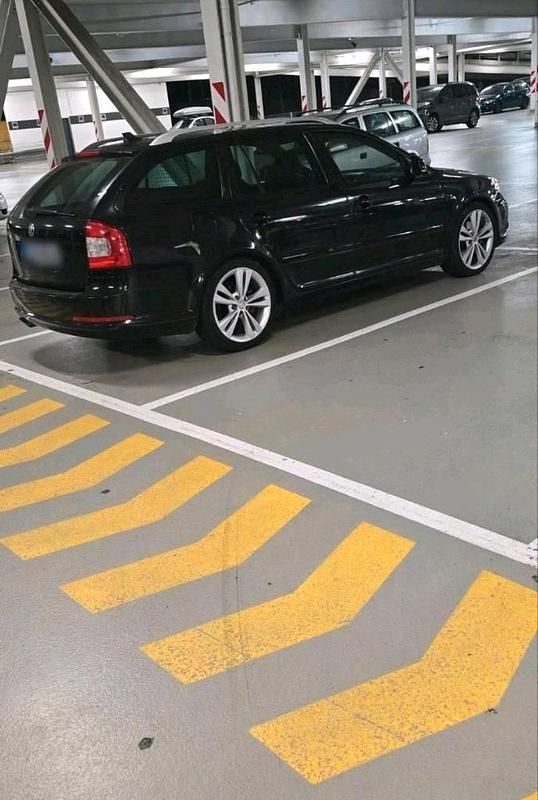 Gebraucht Skoda Octavia vRS 170 PS (125 kW) 2012 Schwarz Kombi